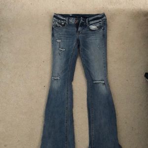 American eagle ripped jeans